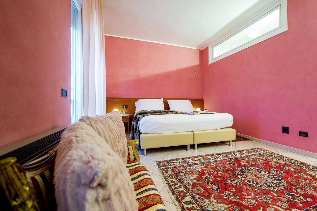 Hotel San Gerolamo Vercurago Εξωτερικό φωτογραφία