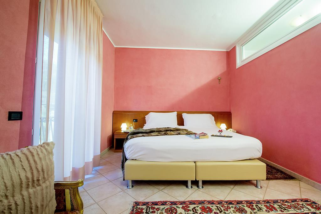 Hotel San Gerolamo Vercurago Εξωτερικό φωτογραφία